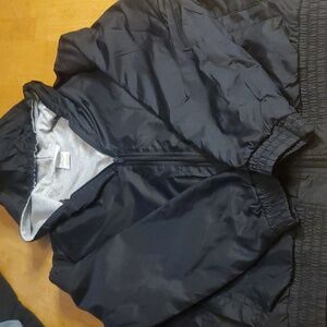 Black windbreaker jacket size large